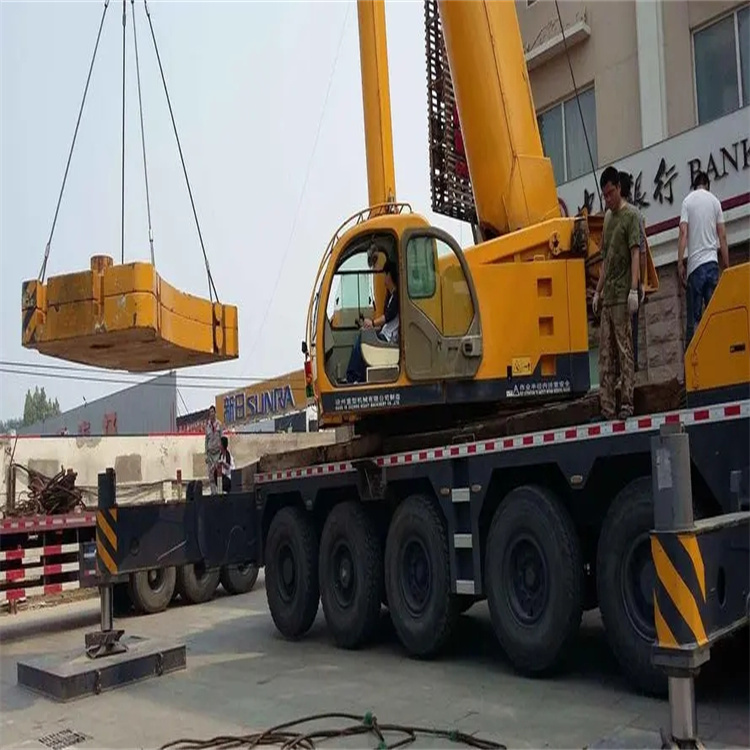 白云当地吊车出租|机器吊装|75吨|工厂搬迁服务